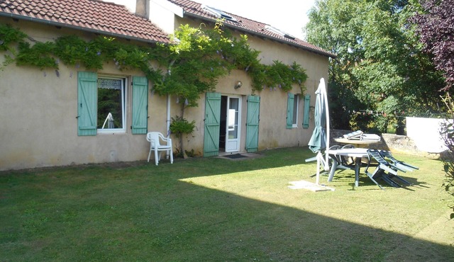 Cottage in Lorraine: 3 bdr, garden, near Lake Madine