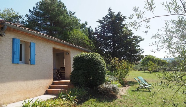 Cottage in Luberon near Apt Market