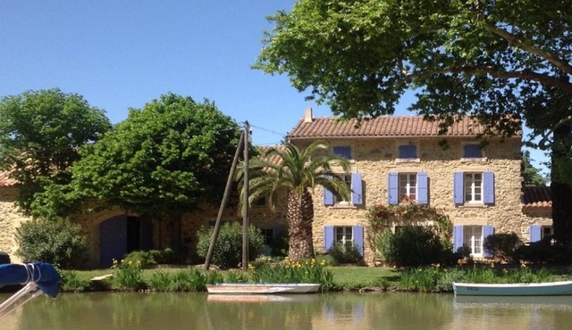 Cottage in Maison Vigneronne le Somail on Canal du Midi 25km from the Mediterranean
