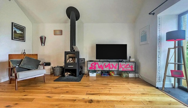 Cottage in Millbrook with Countryside Views