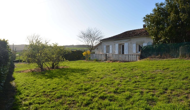 Cottage in Monflanquin with private heated pool not shared