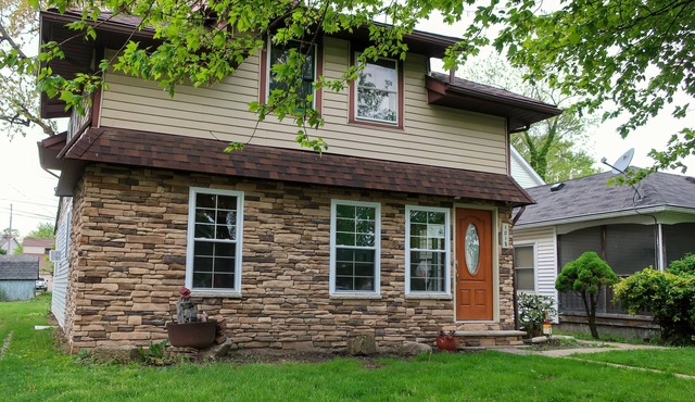 Cottage in Private Beach Community Near Cedar Point and Kalahari