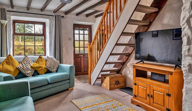 Cottage in Snowdonia with Hot Tub & Views