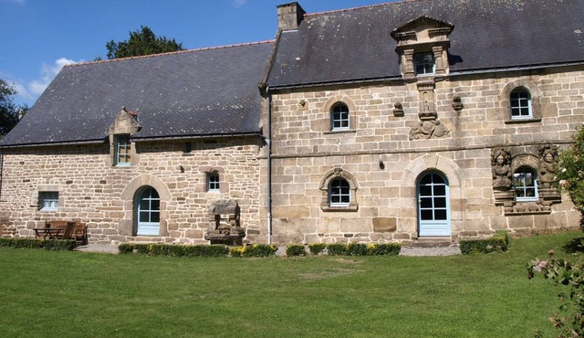 Cottage in the countryside with heated indoor pool
