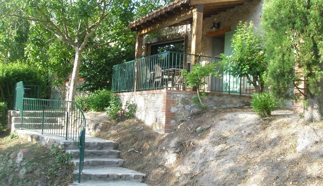 Cottage in the countryside in an old Mas Catalan