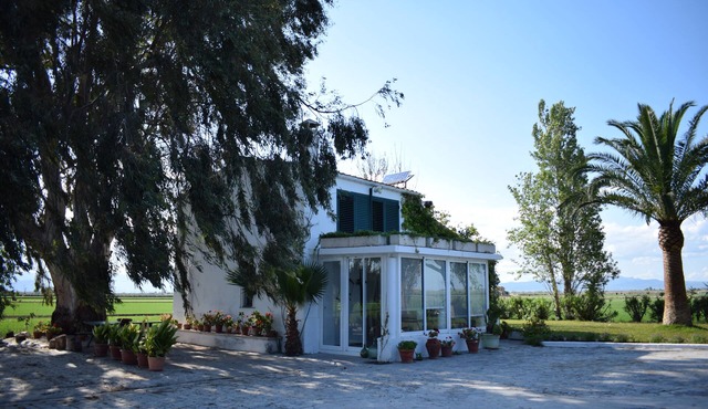 Cottage in the Delta del Ebro Natural Park, very close to the beach.
