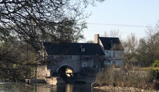 cottage in the heart of the Loire castles