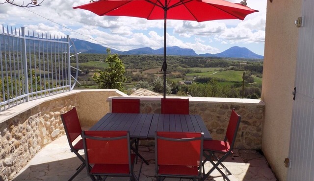 Cottage in the heart of the Verdon national park, 6 pers, 2sdb, magnificent view!