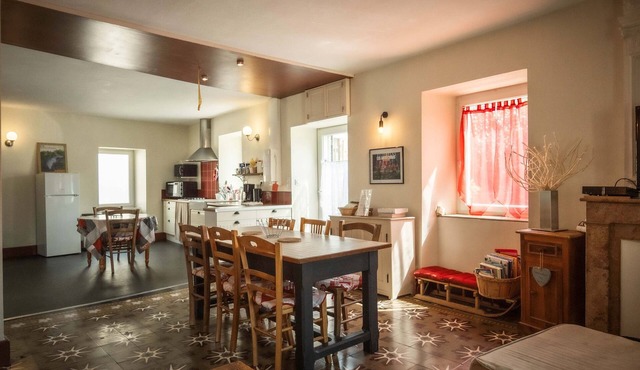 cottage in the heart of the green ardeche 5 min safari, at the foot of the pilat natural park