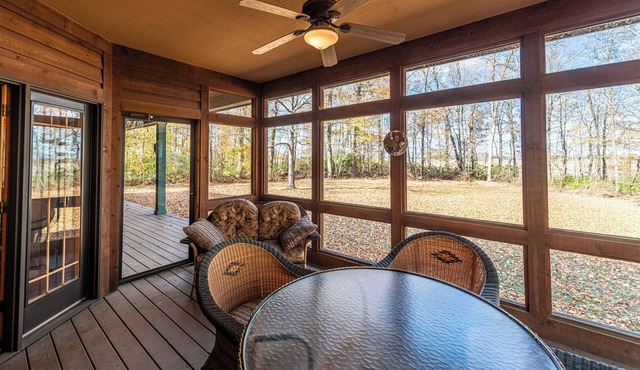 Cottage in the Woods - Farm Style