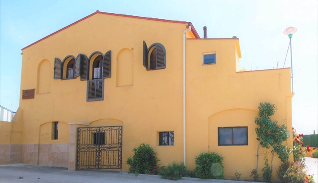Cottage in Vila-sacra near Beaches and Aquabrava
