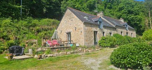 Cottage In Wooded Heart Of Brittany
