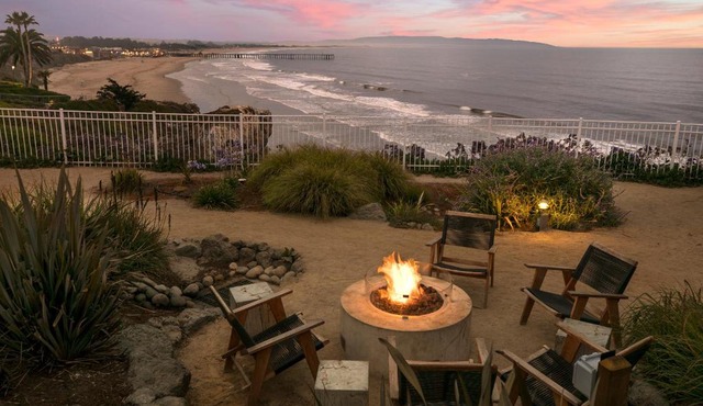 Cottage Inn by the Sea