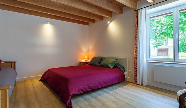 Cottage 'L'Arche Aux Peyruches' with Shared Terrace and Private Garden