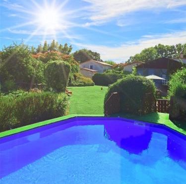 Cottage l'Atelier, aire de loisirs avec piscine