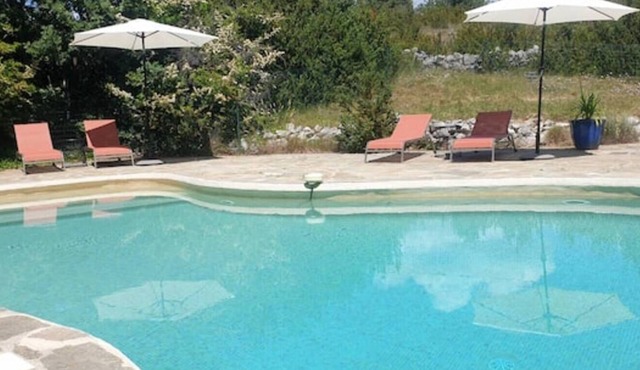 Cottage 'La Buisse - Les 2 Gites' with Mountain View, Shared Terrace and Wi-Fi