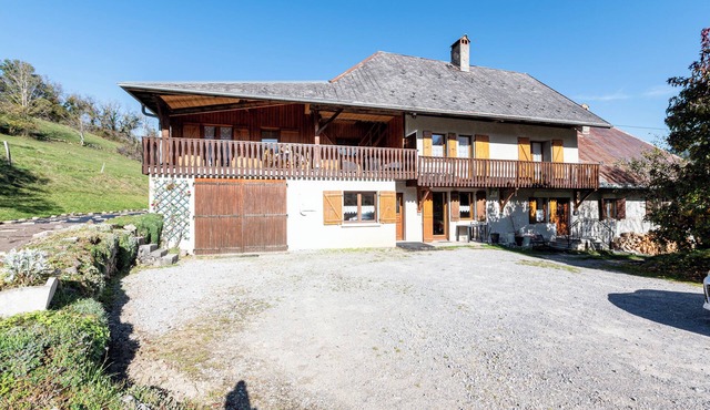 Cottage 'La Sambuy' with Mountain View and Shared Garden