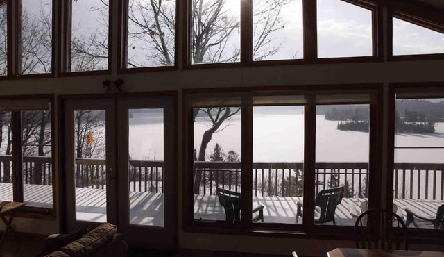 Cottage Lac Heney 1.5 hours from Ottawa