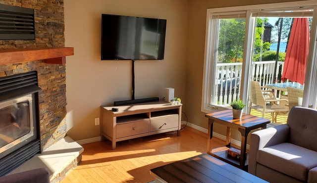 Cottage/Lake Simcoe/Innisfil/5 Bedrooms/10 Guests