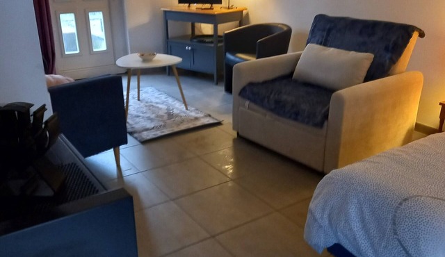 Cottage 'Le Refuge De Charlotte' with Wi-Fi