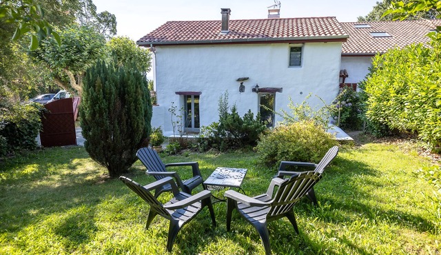 Cottage located in a natural environment, located between sea and mountain.