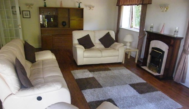 Cottage-Luxury-Whirlpool bath-Sea View