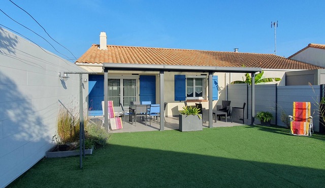 Cottage near town center, 5 ppl, garden