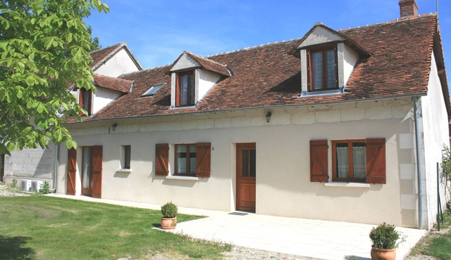 Cottage near Beauval zoo in Touraine and close to the Loire castles