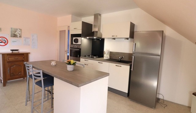 Cottage near Lake Saint-Etienne Cantalès, 3 bedrooms, water activities, pets allowed