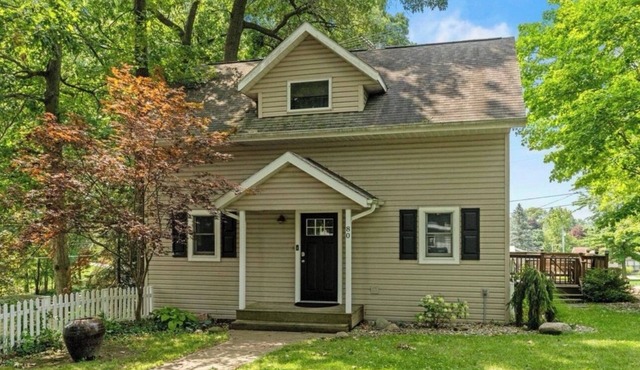 Cottage Near Lake James - Sleeps up to 10!