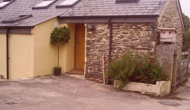Cottage near Porthcothan Beach