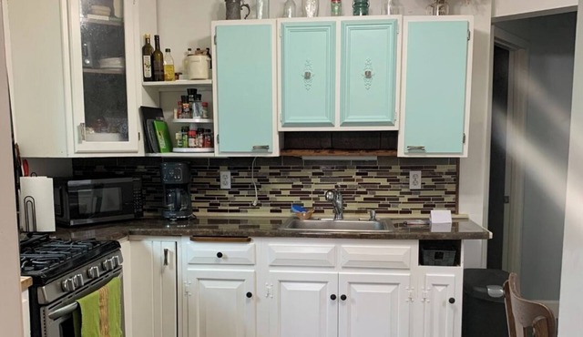 Cottage near the beach, downtown Buffalo, Niagara Falls and Highmark Stadium