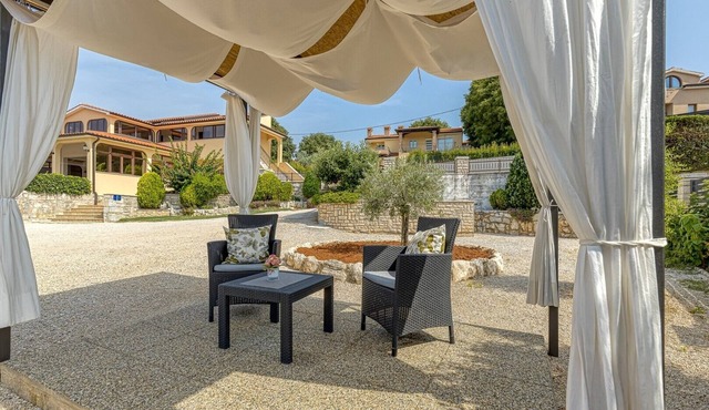 Cottage Nilda with Terrace