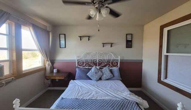 Cottage No. 3 on ranch with Fishing and Camping