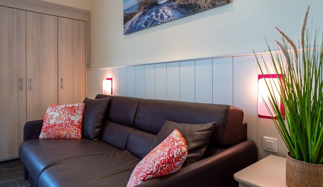 Cottage, ocean view, sleeps 4