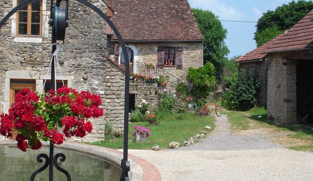 Cottage of 130 m2 located 20 'from Beaune on the 1st floor of an old house