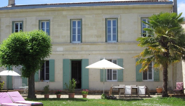 Cottage of 1853 ideal for family and/or wine enthusiasts
