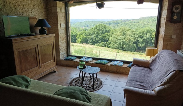 Cottage of character, near SARLAT, SUPERB PANORAMA