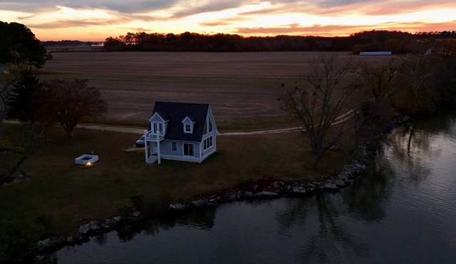 Cottage on Cabin Creek