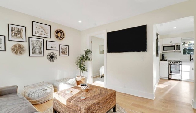 Cottage on Croton Way # 2