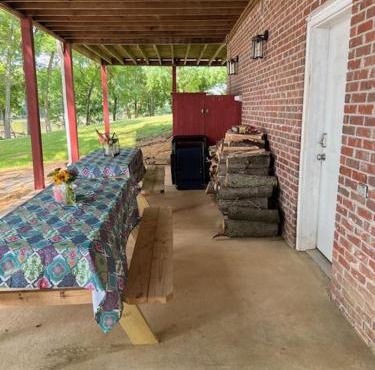 Cottage on Cypress Bay near Paris Landing State Park