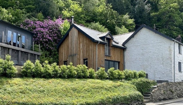 Cottage on Dyfi River with stunning views across Snowdonia's foothills & Ynyshir
