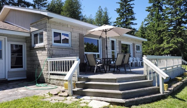 Cottage on Georgian Bay, Sleeps 6!