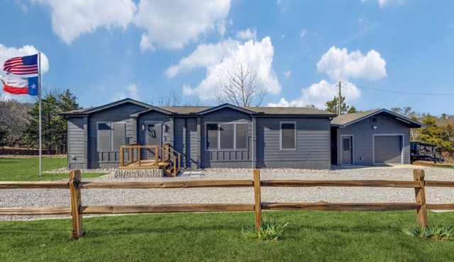 Cottage on Lake Texoma