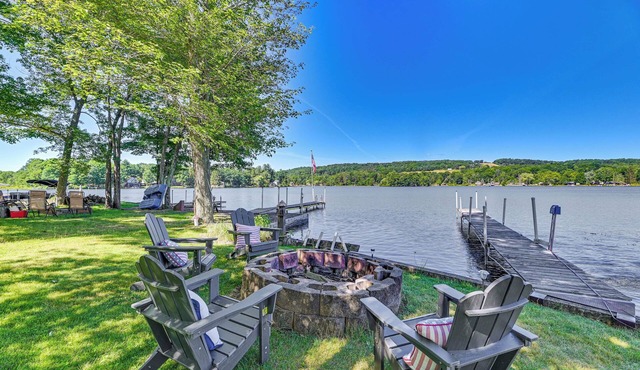 Cottage on Lamoka Lake w/Deck, Grill & 3 Kayaks