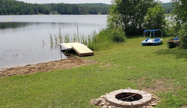 Cottage on Quiet Private Lake