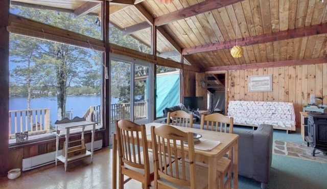 Cottage on Shortts Lake