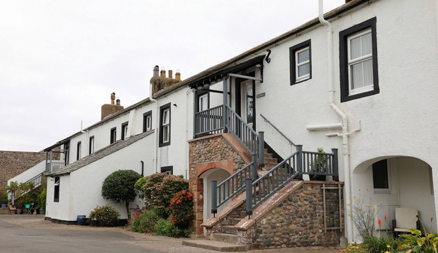 Cottage on Solway Coast with Stunning Firth Views