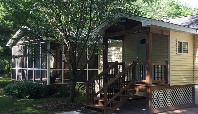 Cottage On Sunset 2 Bedroom House Walk To Castle Rock Lake New Lisbon WI