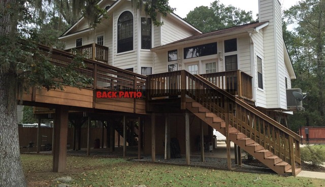 Cottage on the Big Cypress Bayou